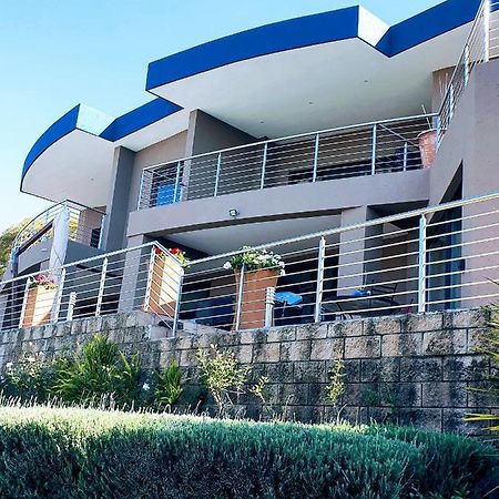 יוהנסבורג Over The Moon Guesthouse מראה חיצוני תמונה
