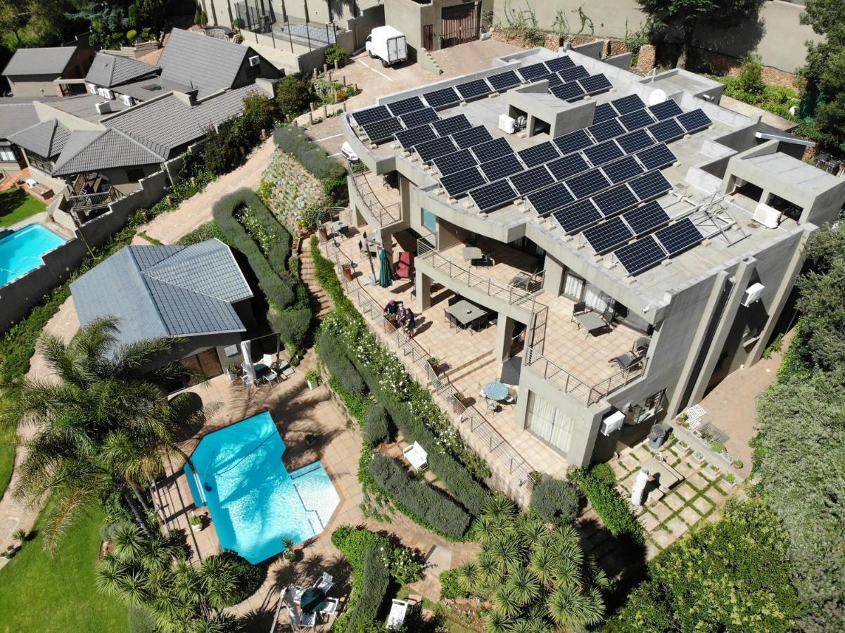 יוהנסבורג Over The Moon Guesthouse מראה חיצוני תמונה