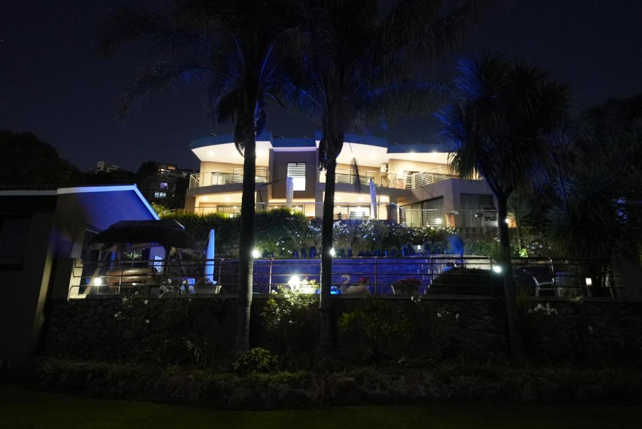 יוהנסבורג Over The Moon Guesthouse מראה חיצוני תמונה