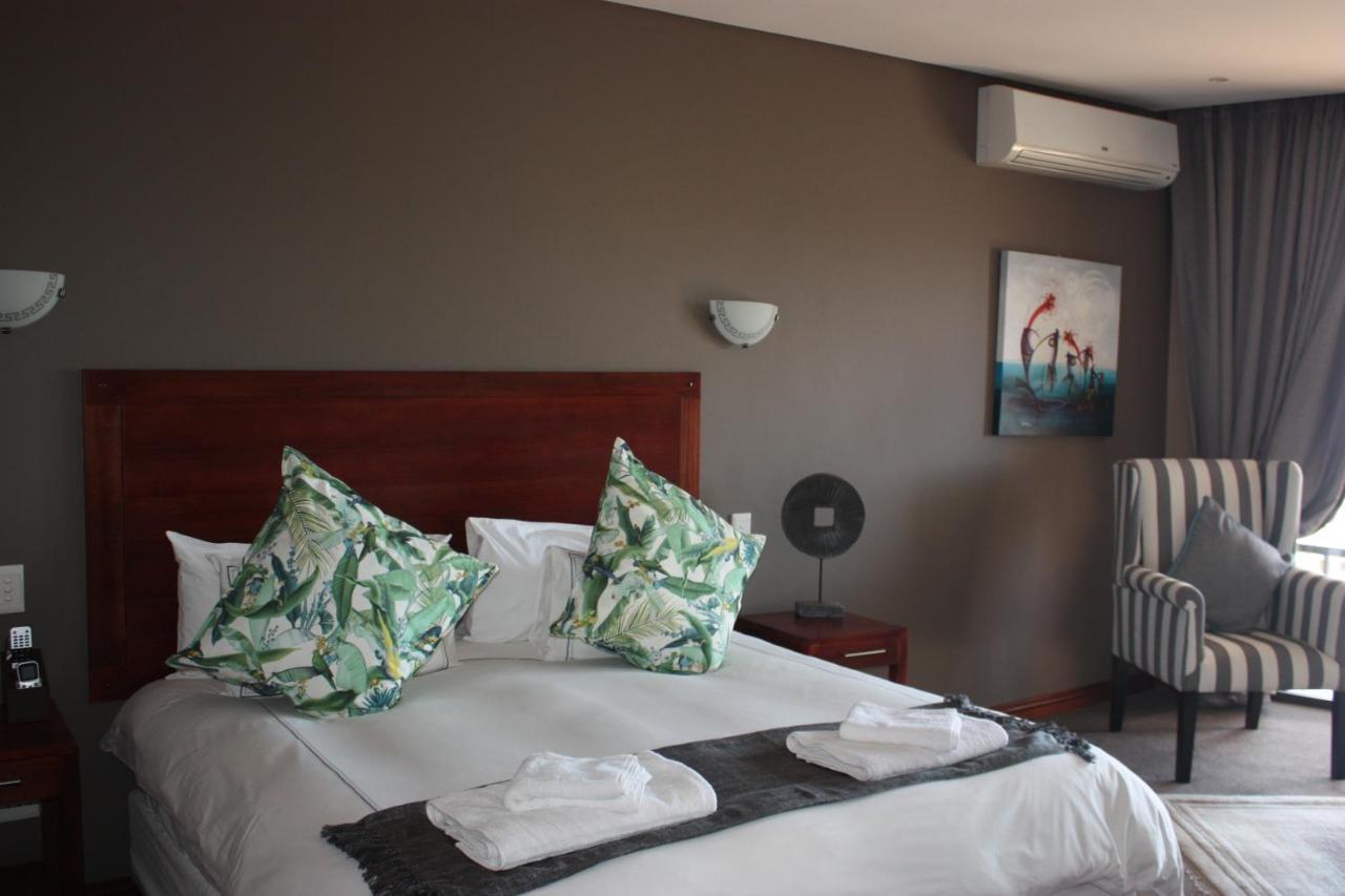 יוהנסבורג Over The Moon Guesthouse מראה חיצוני תמונה