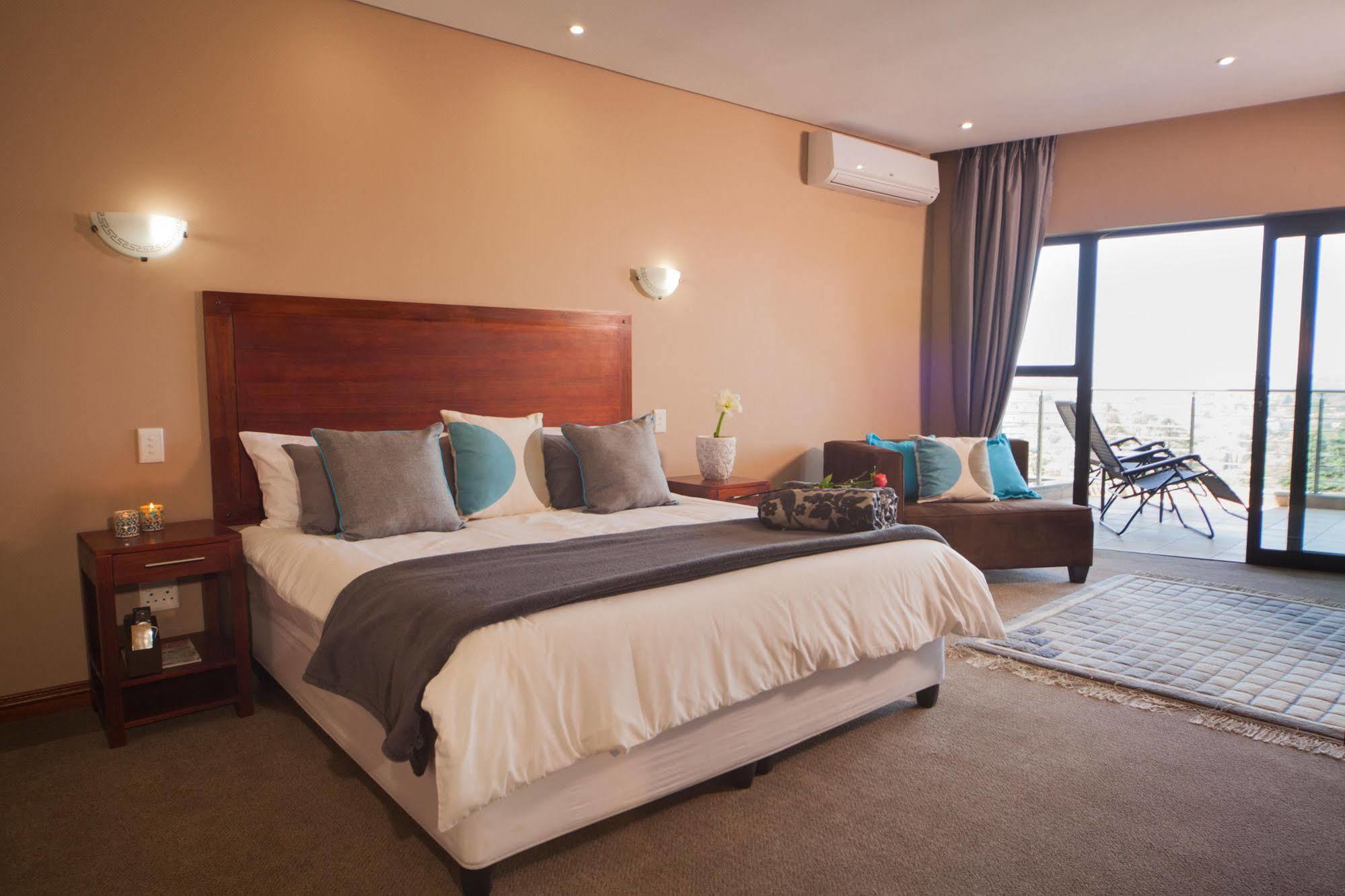 יוהנסבורג Over The Moon Guesthouse מראה חיצוני תמונה